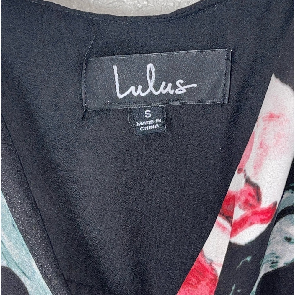 Lulus black floral wrap maxi dress. Size small. GUC - Picture 7 of 9